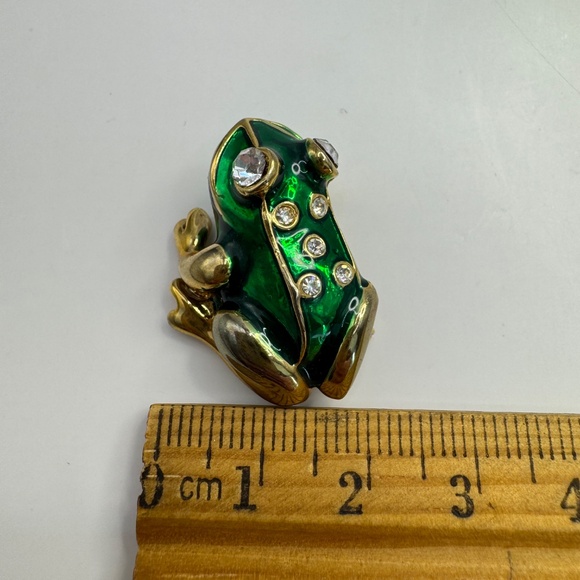 Vintage enamel and Swarovski crystal frog brooch. Unsigned. - Picture 9 of 10
